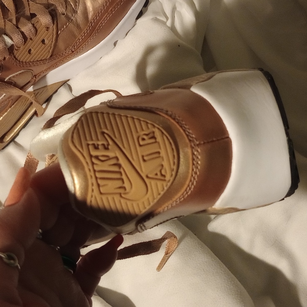 Nike Shoes - Picture 3 of 3
